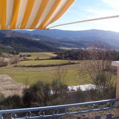 L'Ensoleillee Bed & Breakfast Rosans Екстериор снимка